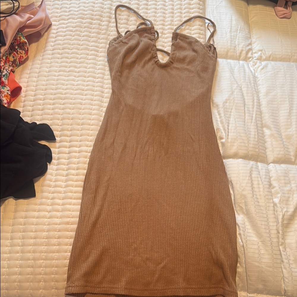 Brown form fitting Sleeveless Dress